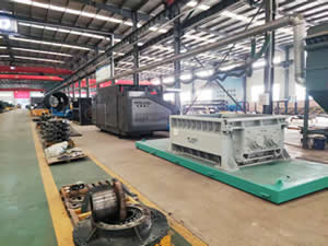 Taller de fabricación de equipos móviles de trituración